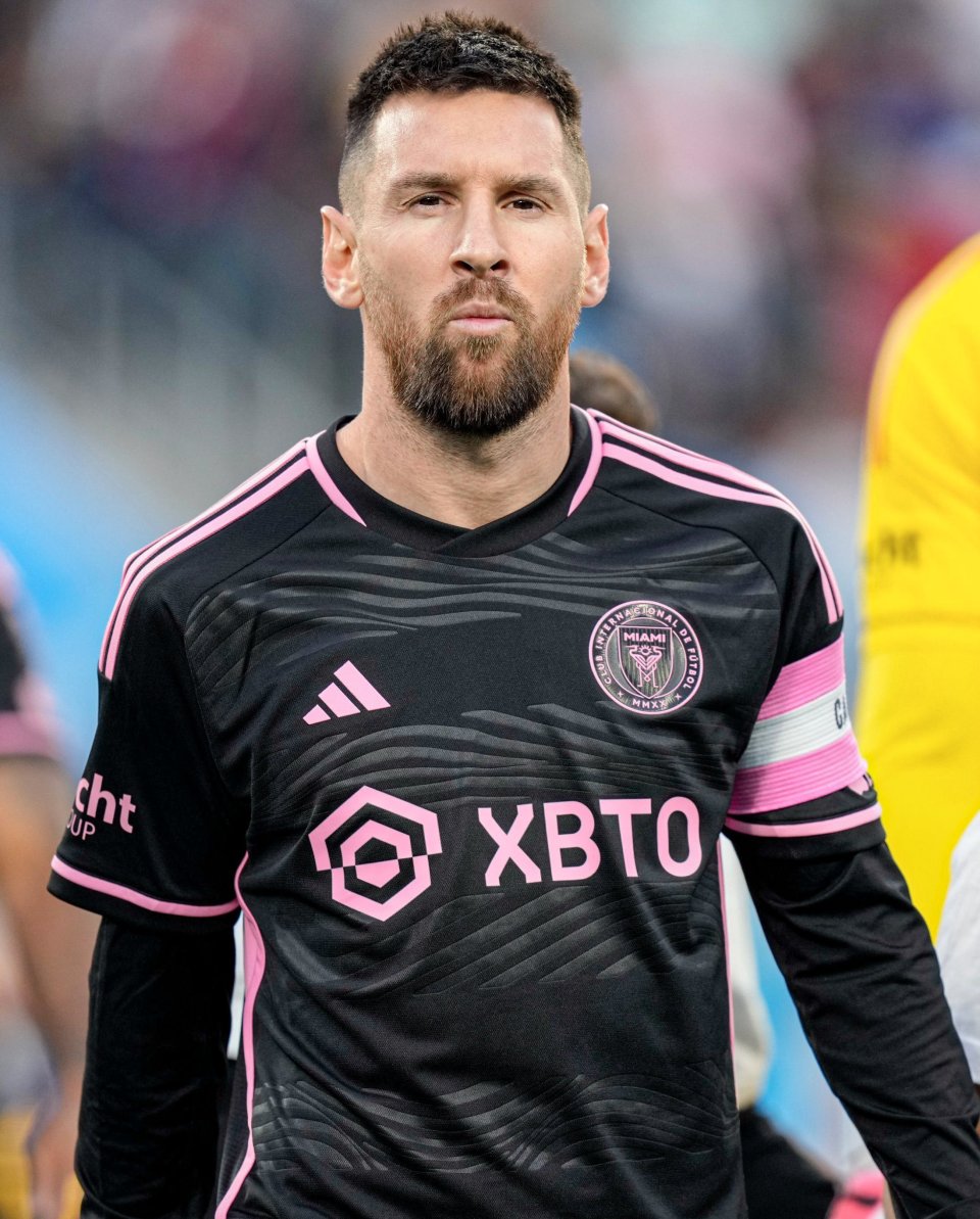 包含梅西官方宣布晋级下一阶段新规，勇士引发争议！上演精彩一战的词条