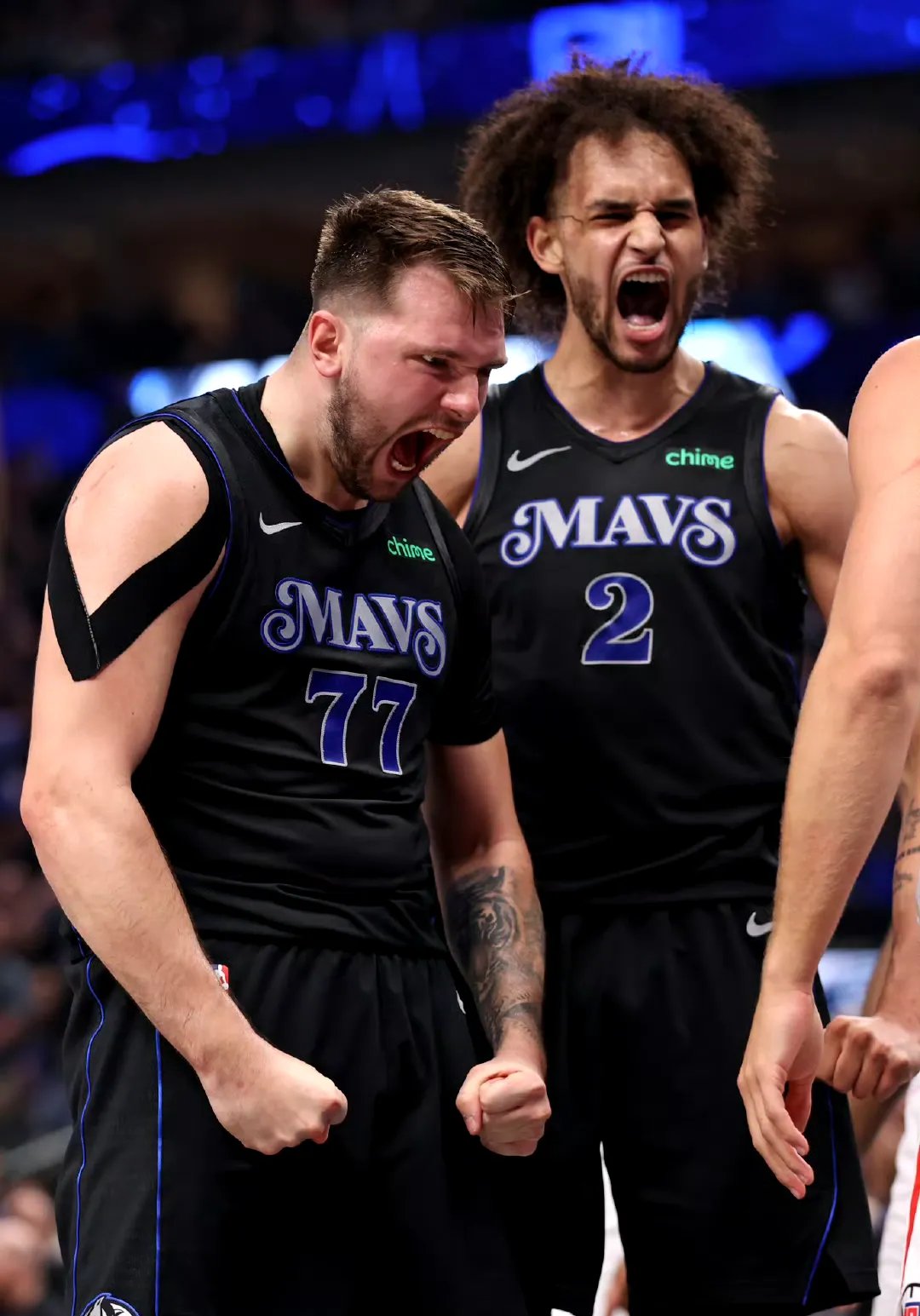 包含蒂姆连续七场比赛得分超过大比分获胜，湖人不断突破！全场沸腾不已的词条