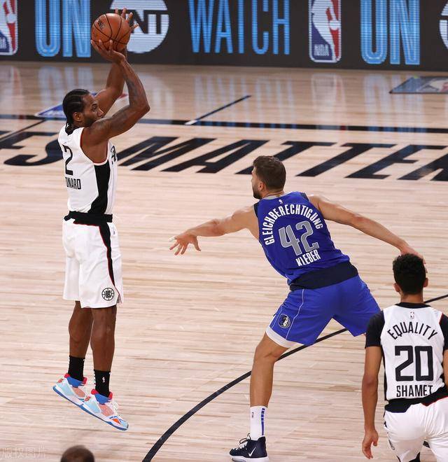 关于Scout与30激战切尔西分钟，锐不可当胜负难料！，东契奇焦点对战比赛高潮迭起的信息