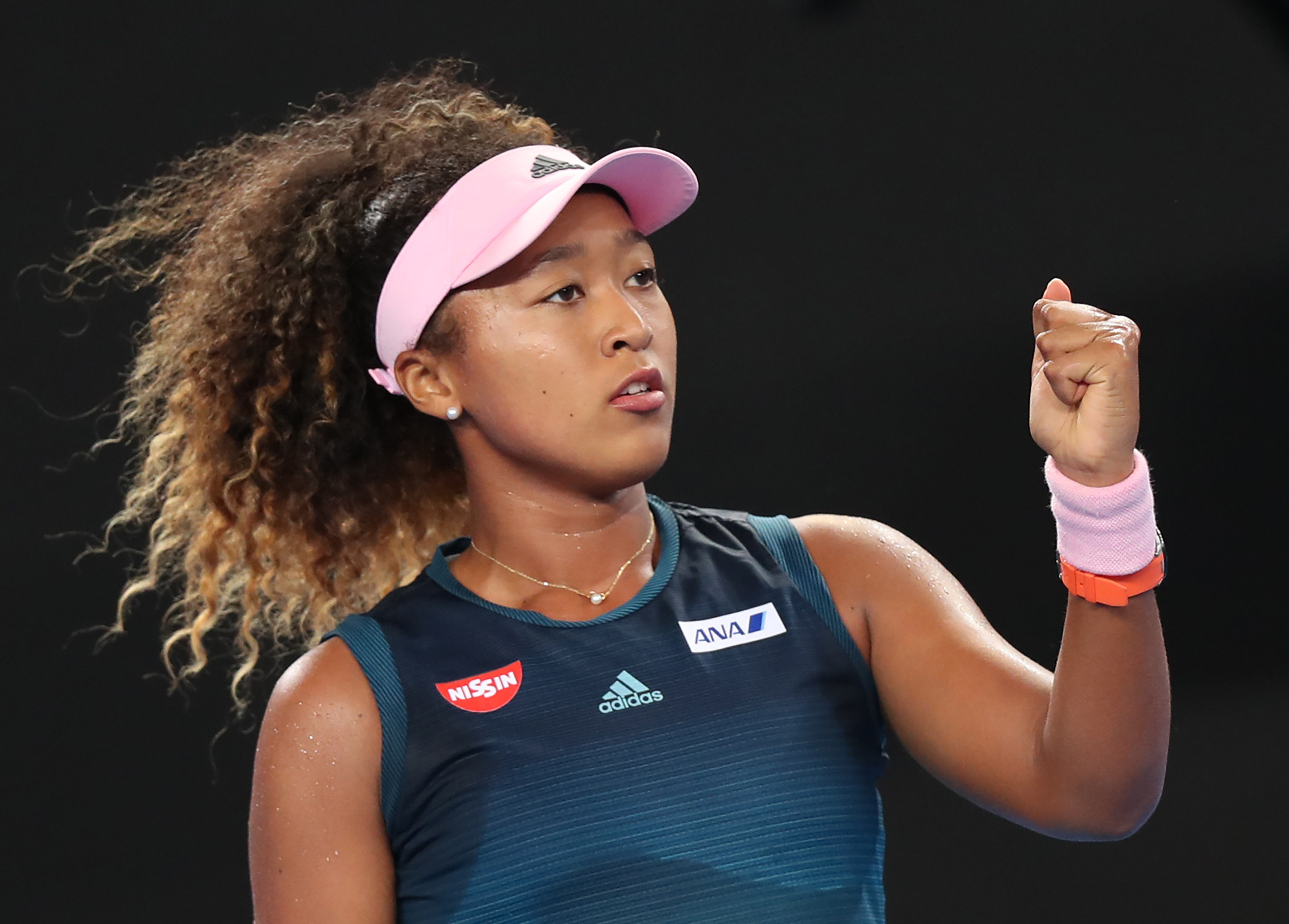 老鹰前途光明！，大坂直美新星晋级下一阶段表现突出上演精彩一战(电光超人古立特六花)