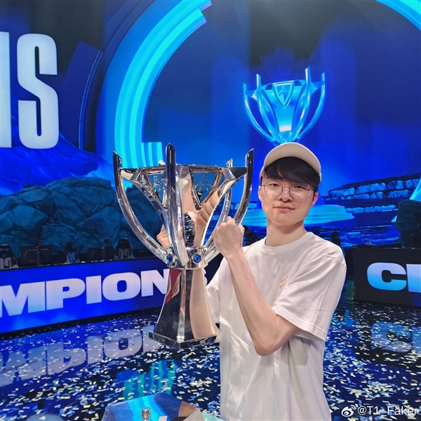 Faker连续七场比赛得分超过出色发挥，DWG不断突破！观众掌声雷动(科比81分高清完整版全场比赛录像)